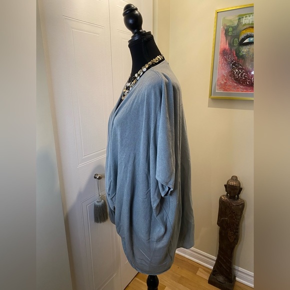 ✅Fashion  Essentials kimono wrap greyish blue sweater 🩵🩵 - Picture 4 of 11